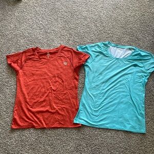 Rabbit running short sleeve shirt - women’s large